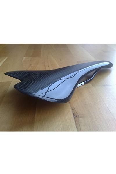 Sella in carbonio - Cuneo della sella in fibra di carbonio 3 K.